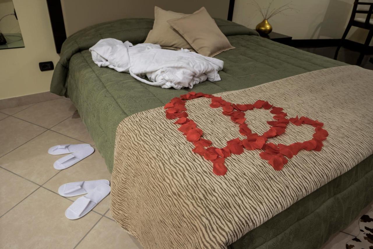Manhattan Village Hotel Sulmona Ngoại thất bức ảnh
