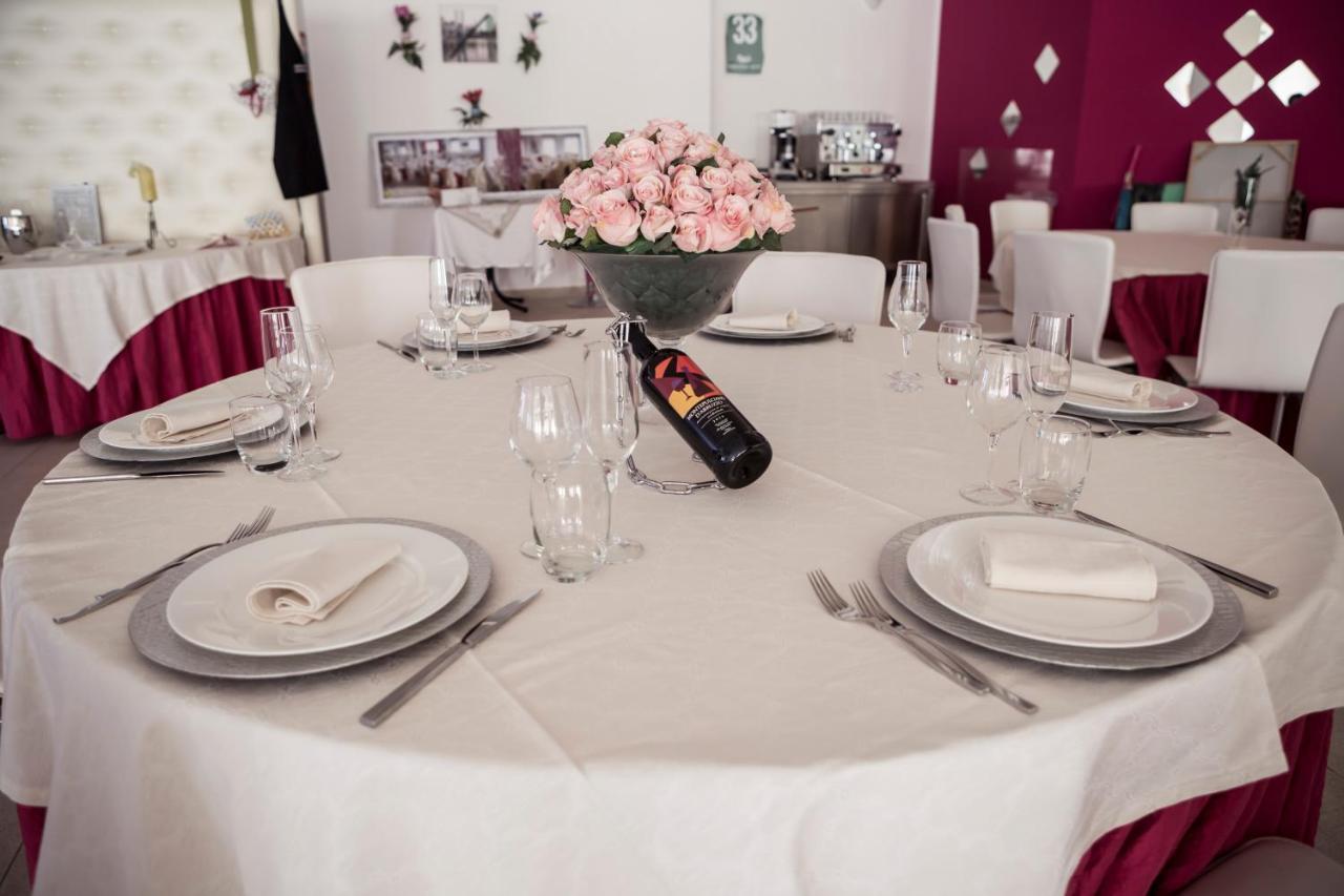 Manhattan Village Hotel Sulmona Ngoại thất bức ảnh
